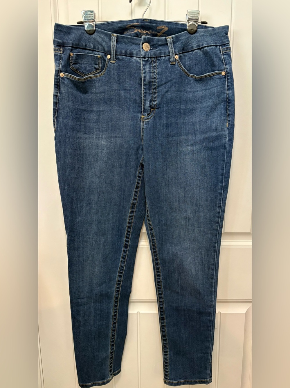 Seven7 Women's Dark Blue Tummyless high rise Skinny Jeans. Size 16.